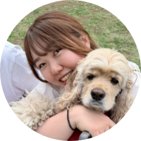 愛犬と休日を過ごす様子